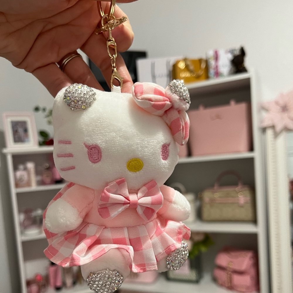 Hello Kitty keychain - Picture 3 of 5